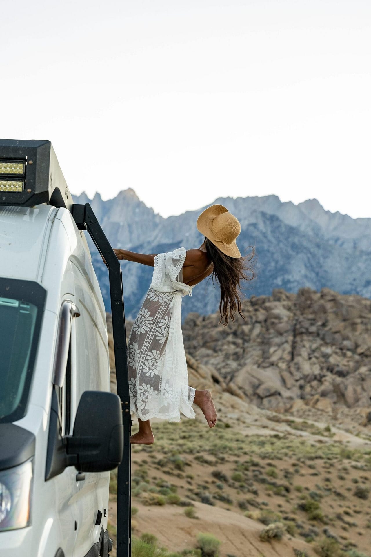 Camper aparcada durante una ruta de cuatro días por las calas de la Costa Brava
